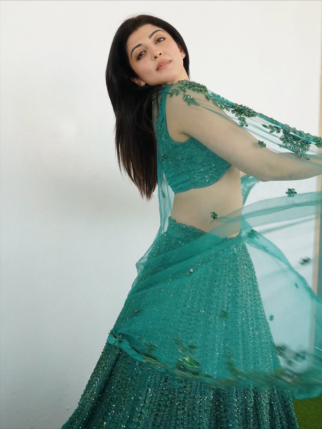 Praneetha Subhash: గ్రీన్ లెహంగాలో మెరిసిపోతున్న ప్రణీత సుభాష్.. ఫొటోస్ వైరల్